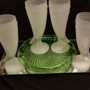 Horn Shaped frosted 4-Beer Tiara GLASSES, Footed Cocktail Drinking Glasses, Toasting Goblets, Collectible Tiara Exclusives Set, vintage