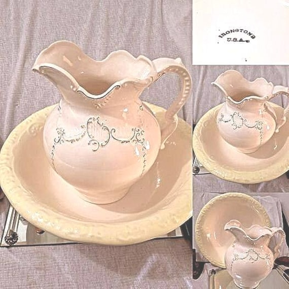 Pitcher \u0026 Wash Basin Bowl, Vintage Large Hand painted off white w/gold  accents, ornate scrolls around, signed Ironstone USA - Etsy.de, image size:570x570