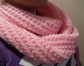 Women's Circle Scarf in Pastel Colors, Soft Seed Stitch Infinity Scarf, Women's Knitted Neckwarmer, Soft Knitted Cowl