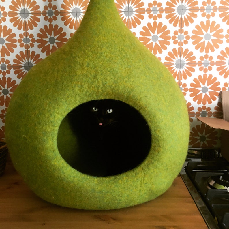 cat bed green wool handmade