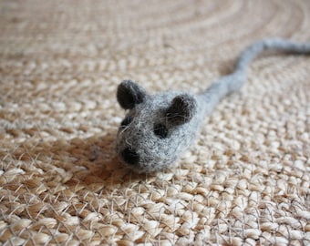 Felted Mouse Cat Toy, Natural Wool, Handmade in Italy