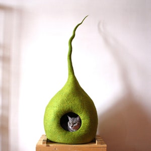 cat bed green wool handmade
