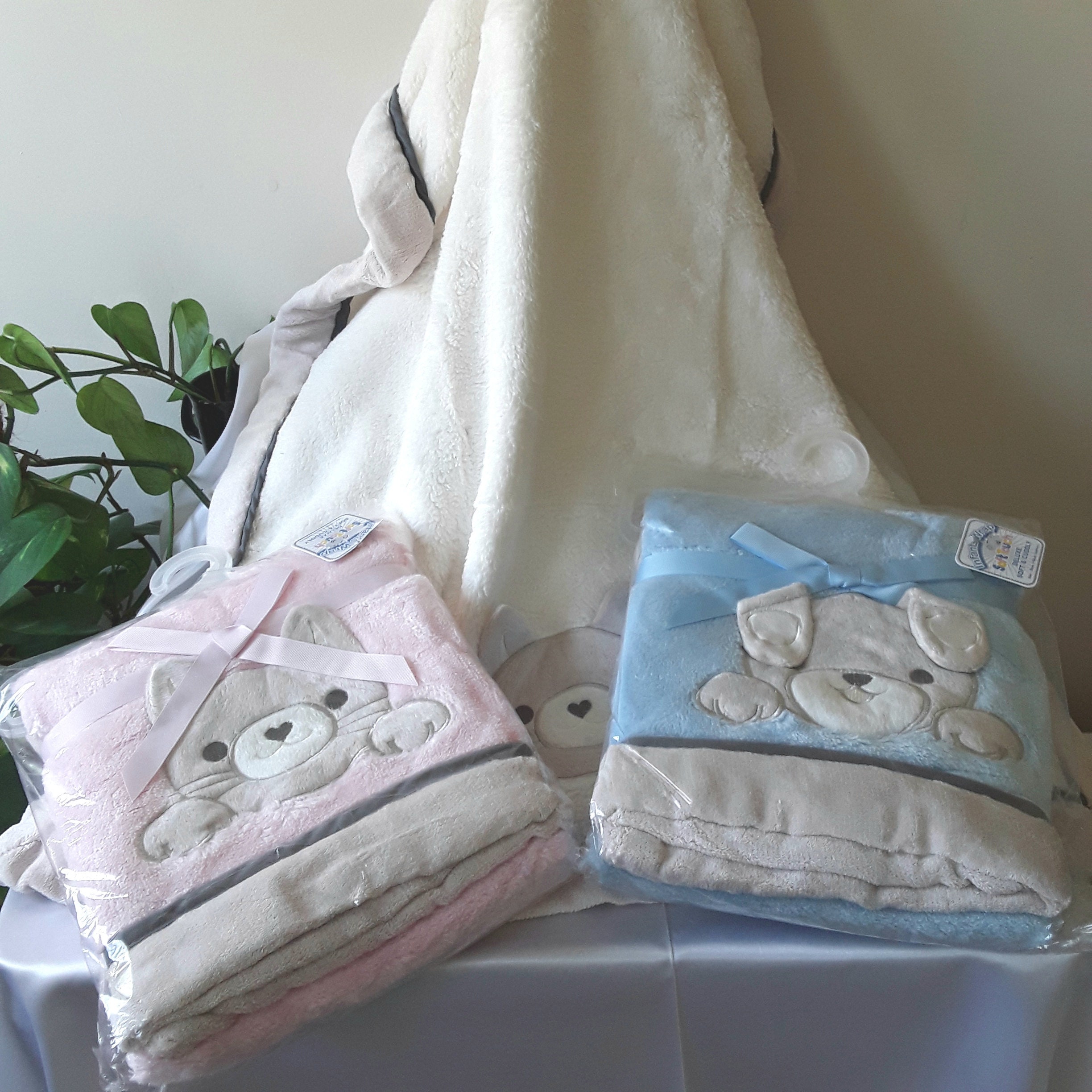 Beautiful Soft Touch Crinkle Ears Animal Blanket