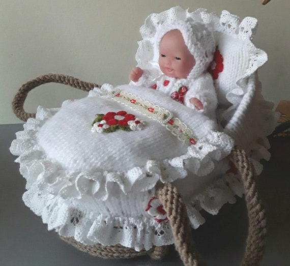 Small Minature Moses Basket with Hand Knitted Mattress, Cover & Pillow.
