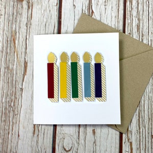 Regenbogen Kerze Geburtstagskarte. Personalisierte handgemachte individuelle Grußkarte. Helle Feiern