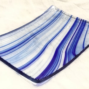 Baroque TeaSpoon Rest Blue & Clear 3”x4.25 Stained Glass Ring Dish B01