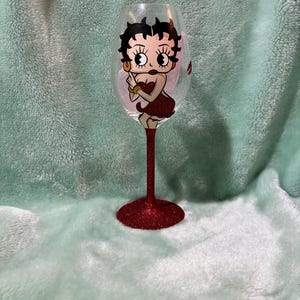Bicchiere da vino dipinto a mano Betty Boop
