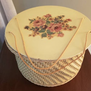 Vintage Princess Hat Box Style Wicker/Wood Round Sewing Basket