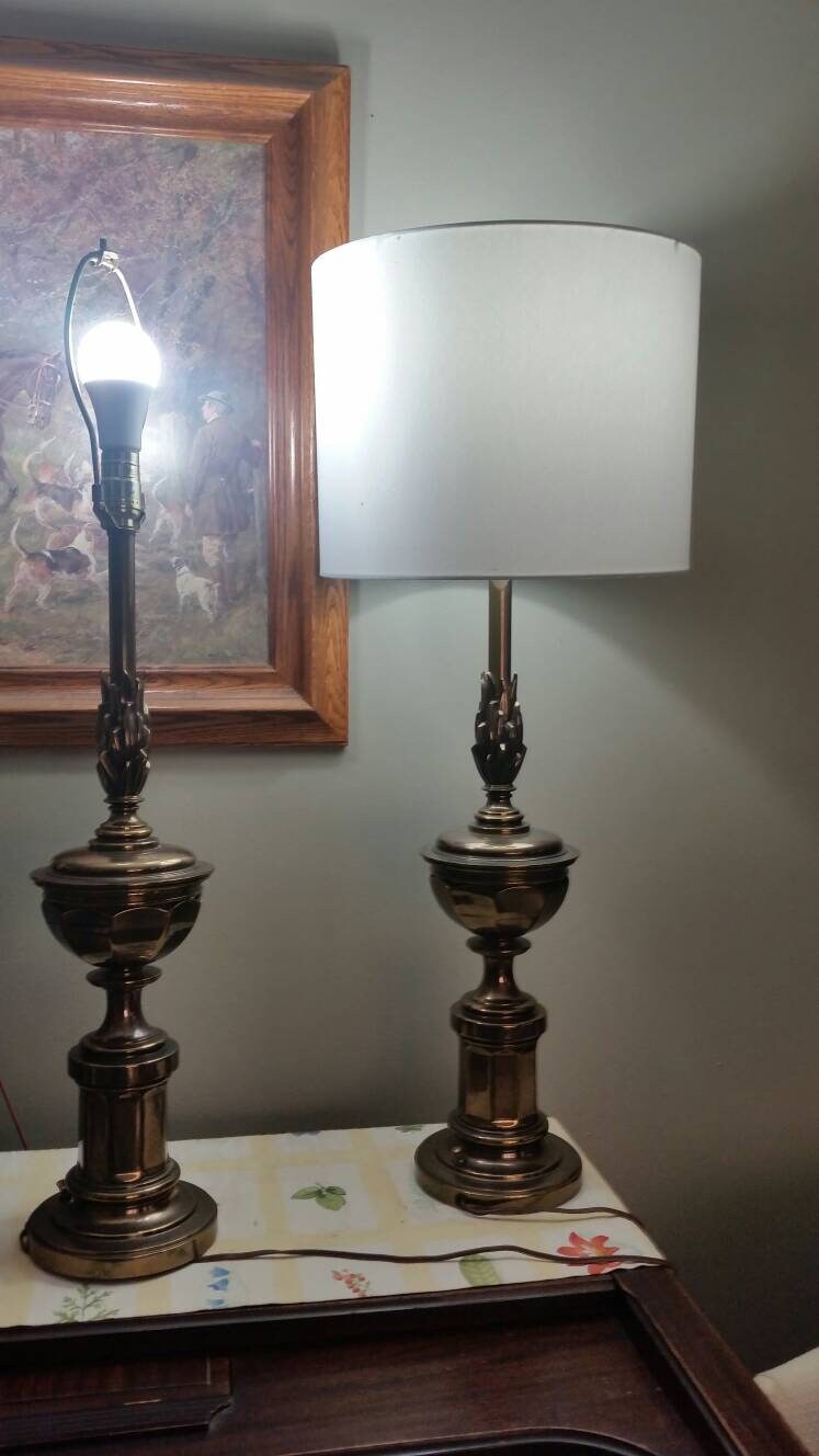 Pair Vtg. Stiffel Brass Lamp Trophy Urn Style Table Lamps Pair Vtg. Stiffel Brass Lamp Trophy Urn Style Table Lamps