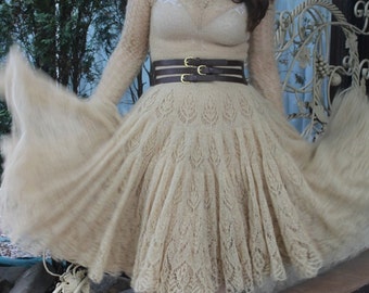 gebreide jurk, opengewerkte jurk, mooie jurk, pluizige jurk, gebreide stijl, fancy dress, avondjurk, trouwjurk,
