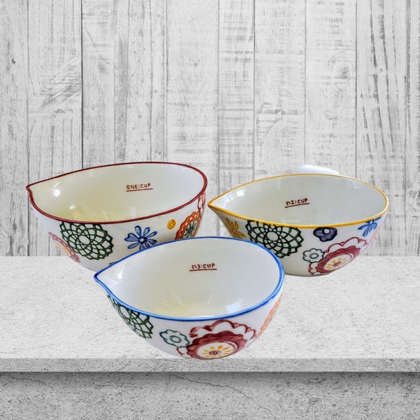 Nesting Measuring Cups ~ Pier 1 Imports ~ Set of 3