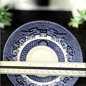 Blue Willow Teacup and Saucer - Vintage Transferware - Churchill England immagine 7