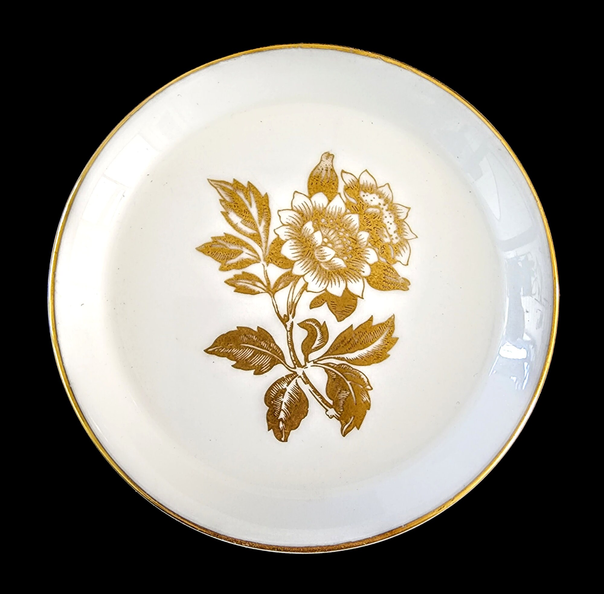 Wedgwood Gold Tonquin Plate Small Bone China Plate Made in - Etsy