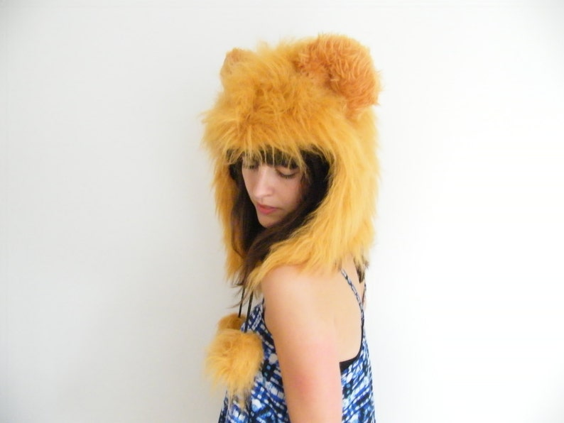 Wild Lion Furry Hood