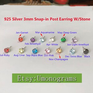 Könnte beinhalten: Ein Set mit 12 silbernen 3 mm Snap-in-Ohrsteckern mit verschiedenen farbigen Steinen. Die Steine sind mit den Monaten des Jahres und ihren entsprechenden Geburtssteinen beschriftet. Der Text "925 Silver 3mm Snap-in Post Earring W/Stone" befindet sich oben im Bild. Der Text "Etsy: Umonograms" befindet sich unten im Bild.