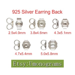 Peut inclure: Cinq tailles différentes de dos de boucles d'oreilles en argent 925. Les dos de boucles d'oreilles sont tous en argent et ont une forme arrondie. Les tailles sont 2,5x4,0 mm, 3,8x4,6 mm, 4,3x5,1 mm, 4,7x5,4 mm et 5,0x5,8 mm.