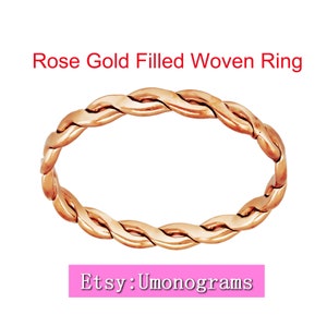 Puede incluir: Un anillo tejido de oro rosa relleno. Etsy: Umonograms