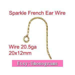 Könnte beinhalten: Goldener französischer Ohrringdraht mit gedrehtem Design. Der Draht ist 20,5ga und misst 20x12mm. Etsy: Umonograms