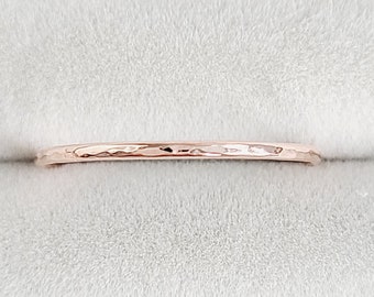 18k Solid Gold Hammered Stacking Ring - 1mm Rose Gold Stackable Ring - Delicate Ring, Dainty, Hammered Finish