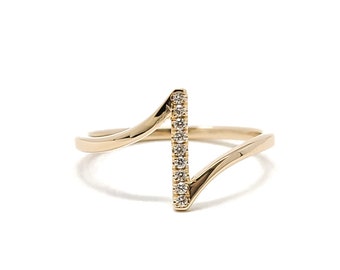 10k Solid Gold Vertical Diamond Bar Ring, Bypass Diamond Ring, Vertical Diamond Line Ring, Dainty Diamond Ring