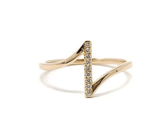 14k Solid Gold Vertical Diamond Bar Ring, Bypass Diamond Ring, Vertical Diamond Line Ring, Dainty Diamond Ring