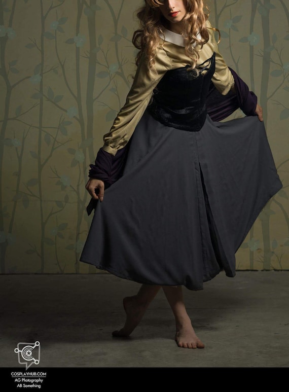Briar rose sleeping beauty cosplay