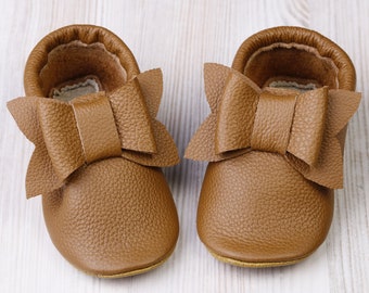 Caramel/Brown Leather Baby Shoes, Bow, Soft Sole Toddler Shoes, Newborn/Infant Shoes, Baby Crib Moccasins, Baby Booties, Girls, Gift, Evtodi