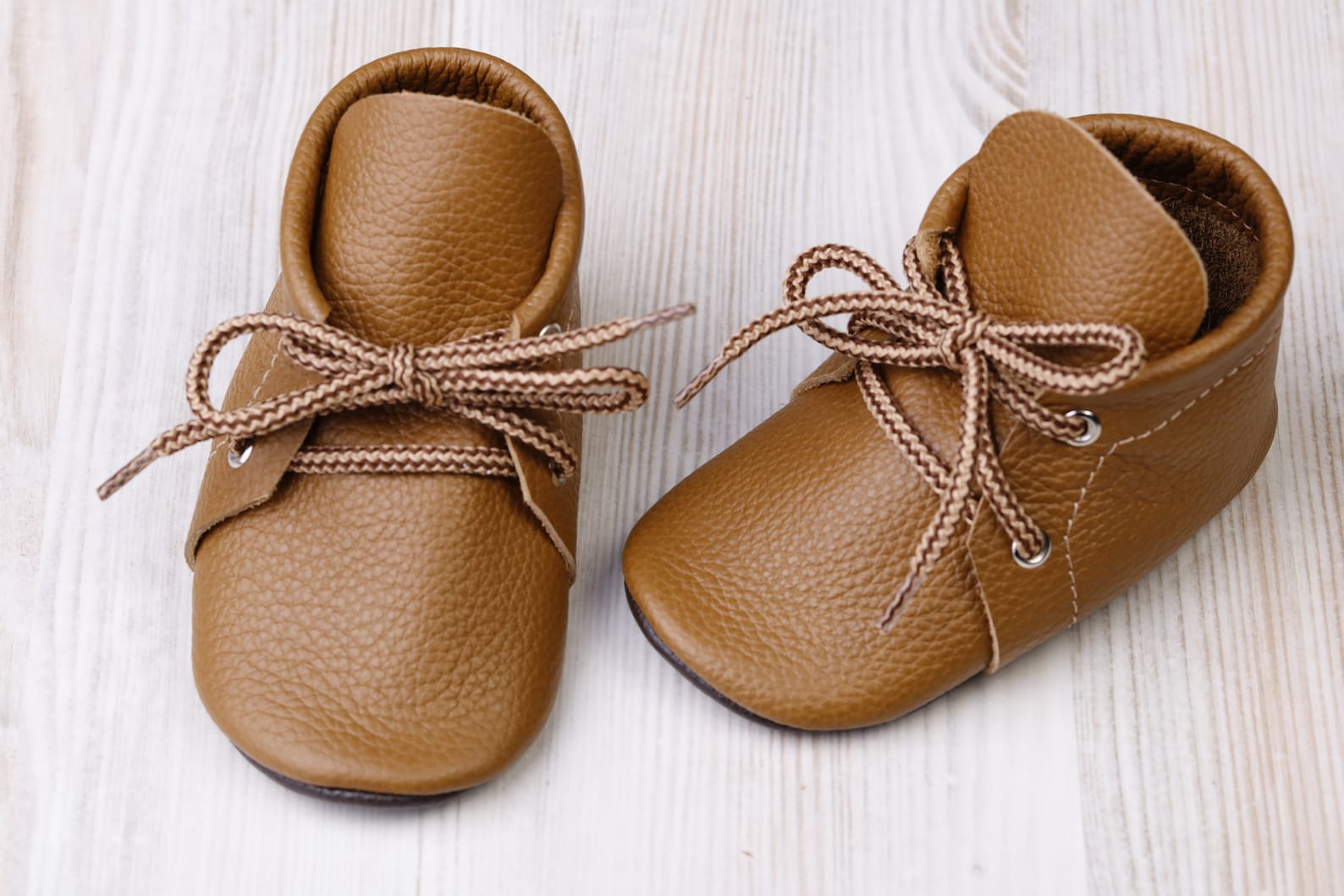 Suede Oxford Baby Booties in Brown (20-24EU)