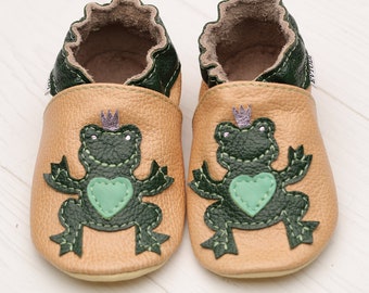 Tan Babyschuhe, Leder Babyschuhe, Babyschuhe mit weicher Sohle, Kleinkind Mokassins / Hausschuhe, Neugeborene Booties, Mädchen, Jungen, einzigartiger Geschenk Frosch