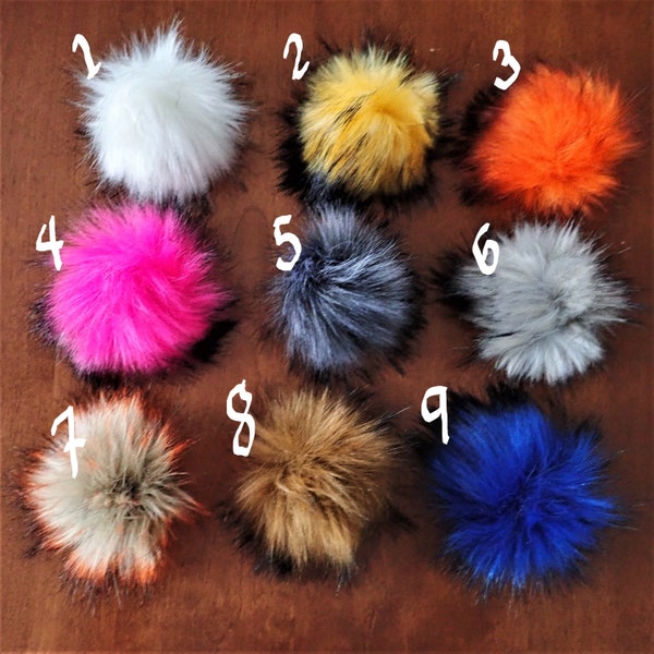 Gros Pompon fausse fourrure avec bouton pression gris pâle pour tuque pompon fausse fourrure pour bonnet pour artisanat 15 cm 6 pouces P004