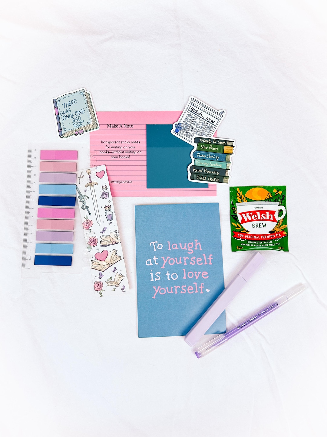 ROMANTASY Book Annotation Kit: Page Tabs, Pens, Bookish Stickers, and ...