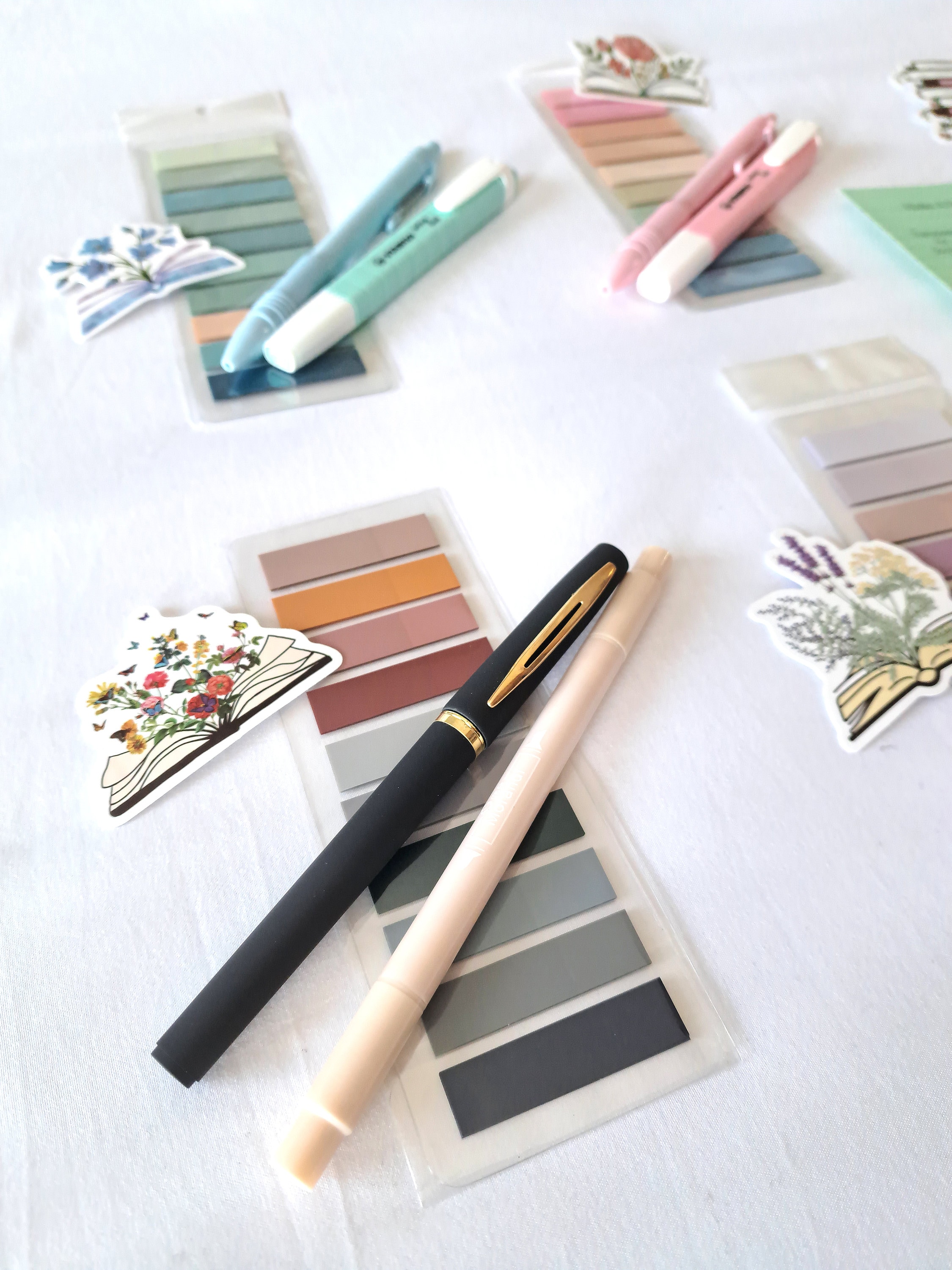 Book Annotation Set Book Annotation Kit: Page Tabs, Pen, Bookish Stickers, and Stationary ...