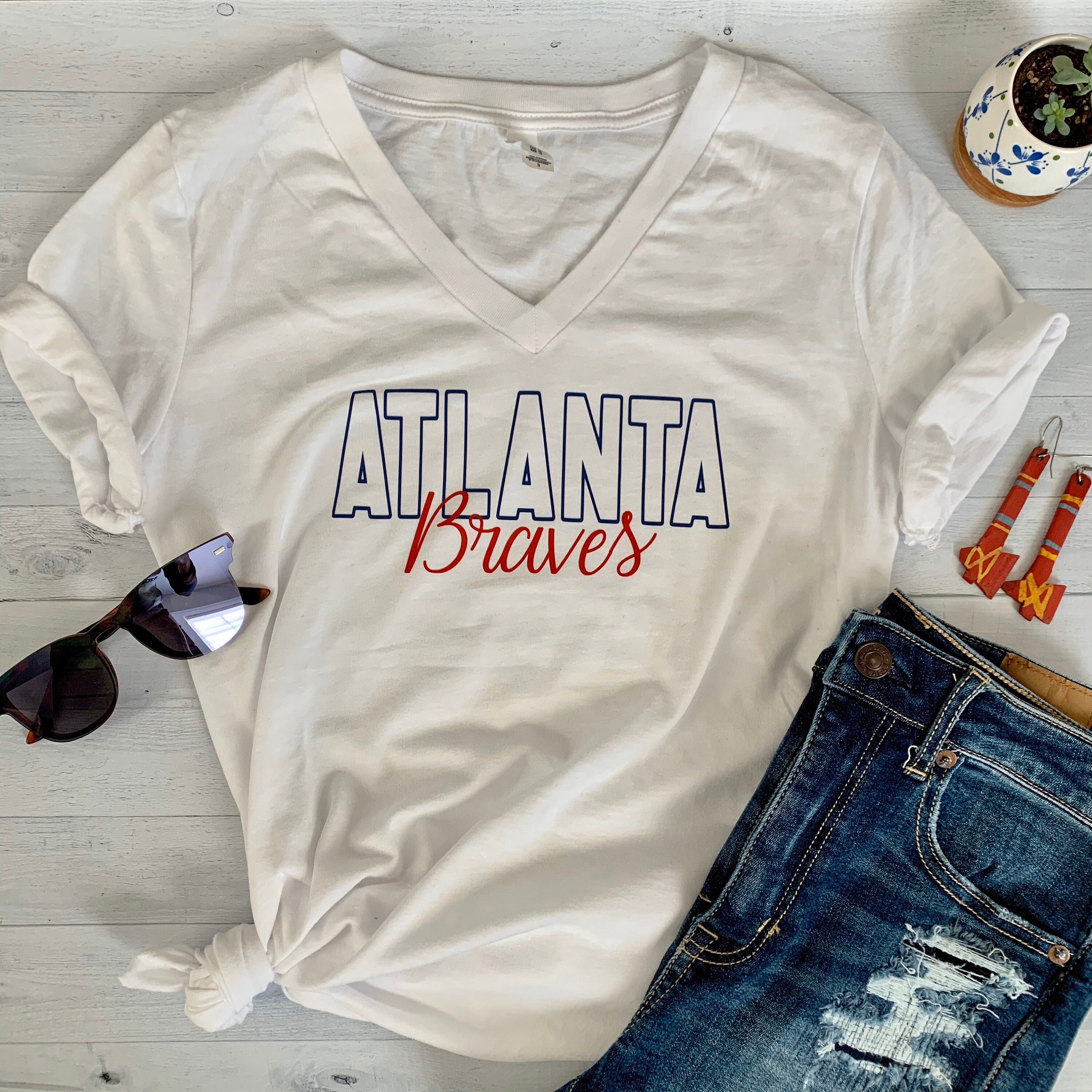 Atlanta Braves Women's Tshirt Braves V-neck T-shirt 