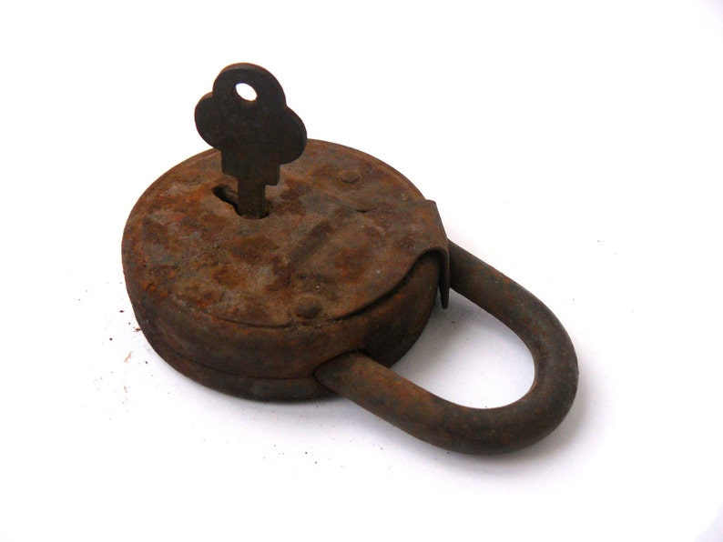 Antique Padlock Rusty Padlock And Key Antieke Hang Slot Love Etsy
