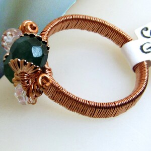 ¡venta! OOAK Green Onyx Ring, Cobre Natural, Cristales Claros de Swarovski, Alambre Envuelto, Tamaño 7 Anillo, Boho Jewelry, Boho Ring imagen 3