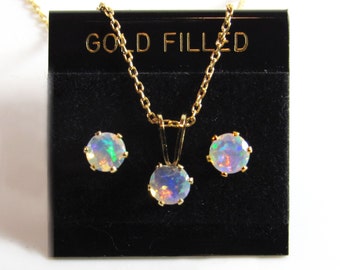 4mm, 14kt Gold Fill Ethiopian Welo Opals Pendientes-Collar AAA + grado Ópalos ardientes, Redondo, Collar y Pendientes con excelente juego de color.