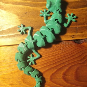 3D printed moveable gecko