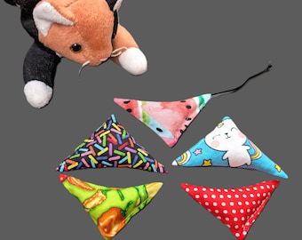 Catnip Cat Toys, Variety Pack Set of 5, Triangle Shape Cotton Fabric