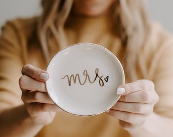 Mrs Ring Dish | Engagement Ring Dish, Wedding Ring Dish, Wifey Gift, Ceramic Jewelry Dish