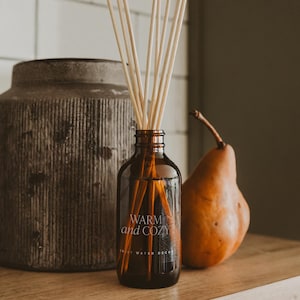 Warm and Cozy Amber Reed Diffuser | Christmas Reed Diffuser | Holiday Reed Diffuser | Winter Scented Reed Diffuser | Essential Oil Diffuser