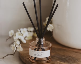 Weekend Reed Diffuser: Oakmoss, Amber, and Citrus Scent