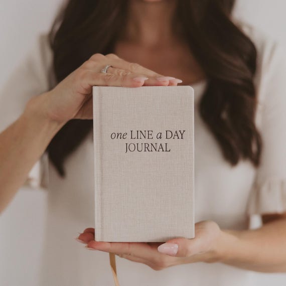 One Line A Day Journal - 5 Year Diary - Tan Memory Journal, 5 Year Journal - Memory Book - Daily Journal for Her - Anniversary Gift for Her