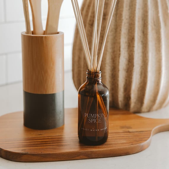 Pumpkin Spice Reed Diffuser - Pumpkin, Cloves, Cinnamon, Vanilla Fall Home Fragrance - Pumpkin Diffuser, Fall Decor for Home