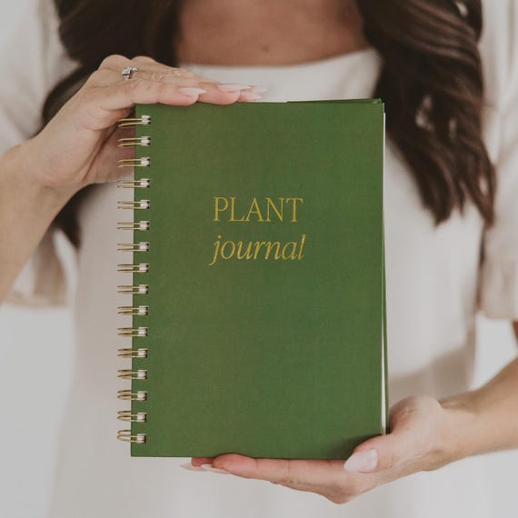 Plant Journal: Green Hardcover Garden Planner for Indoor and Outdoor Plants