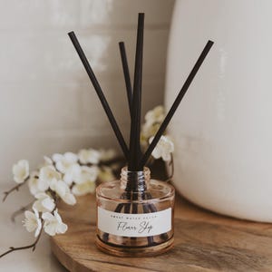 Flower Shop Reed Diffuser: Floral Scent, Home Fragrance