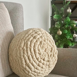 Chenille Round Throw Pillow Bone / Chenille Accent Pillows / Tan Chenille Throw Pillows / Chenille Throw Pillows / Oreillers Accent / Throw Pillows / Throw Pillow / Gift image 1