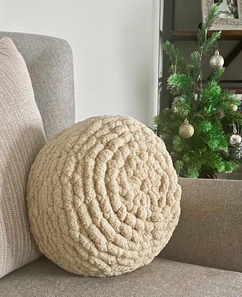 Chenille Round Throw Pillow Bone / Chenille Accent Pillows / Tan Chenille Throw Pillows / Chenille Throw Pillows / Oreillers Accent / Throw Pillows / Throw Pillow / Gift image 1