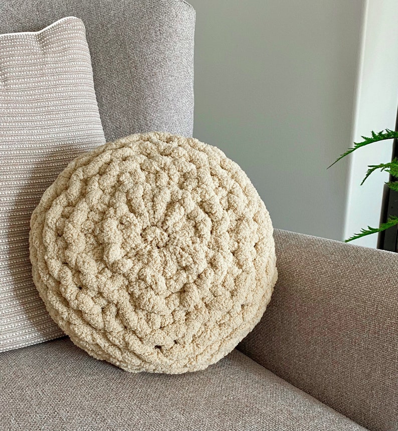 Chenille Round Throw Pillow Bone / Chenille Accent Pillows / Tan Chenille Throw Pillows / Chenille Throw Pillows / Oreillers Accent / Throw Pillows / Throw Pillow / Gift image 4