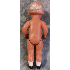 Muñeca vintage de 10 pulgadas, articulaciones elásticas de plástico, cabello pintado, zapatos, defectos en la cara (VER FOTOS) imagen 5