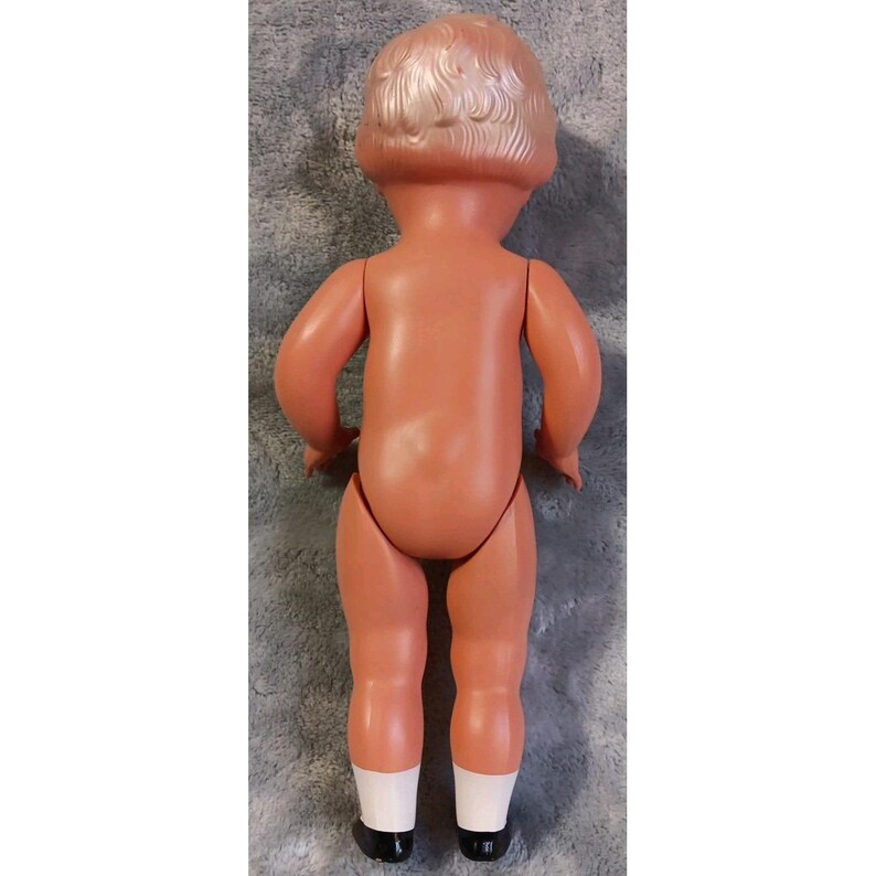 Muñeca vintage de 10 pulgadas, articulaciones elásticas de plástico, cabello pintado, zapatos, defectos en la cara (VER FOTOS) imagen 5